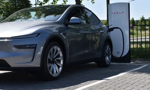 Tesla MultiPass als eerste in Nederland: nergens meer gedoe met laadpasjes Tesla MultiPass als eerste in Nederland: nergens meer gedoe met laadpasjes